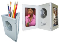Pen holder with photo and clock